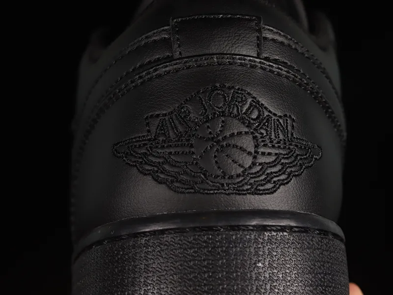 All Categories Air Jordan Jordan Series Basketball Shoes Air Jordan 1 Low Air Jordan 1 Low AJ1 Joe 1 All Black Low State Basketball Shoes 553558-093